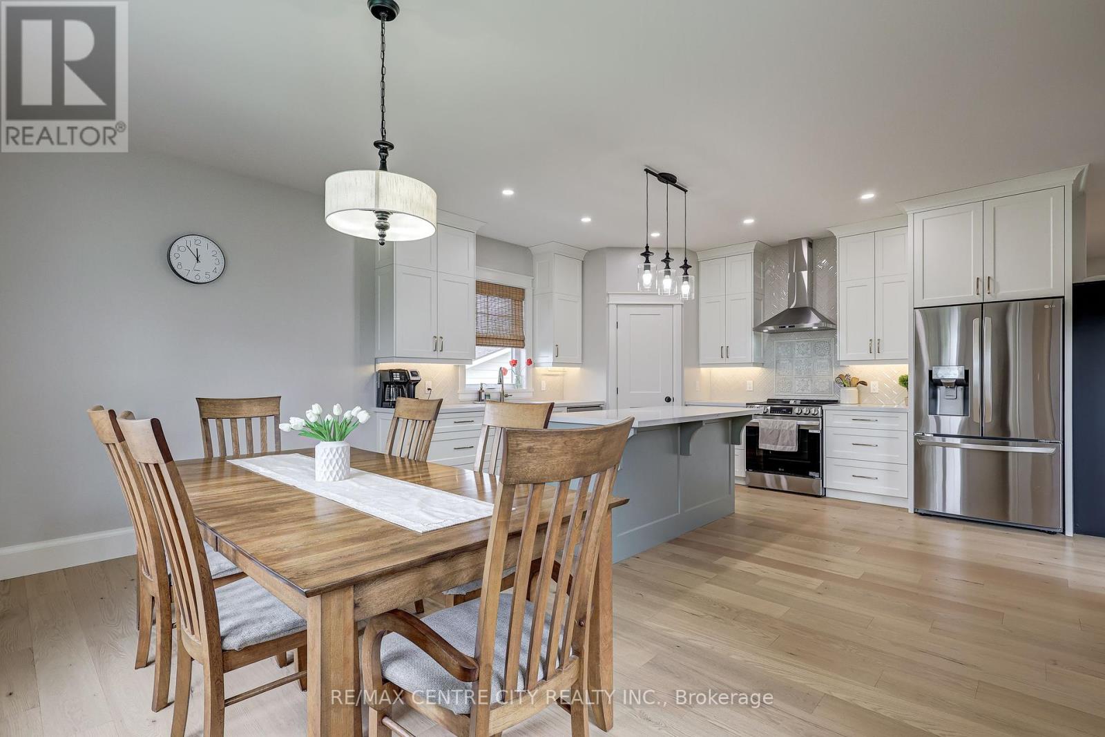 8 Oak Street, Bayham (Vienna), Ontario  N0J 1Z0 - Photo 10 - X12140558