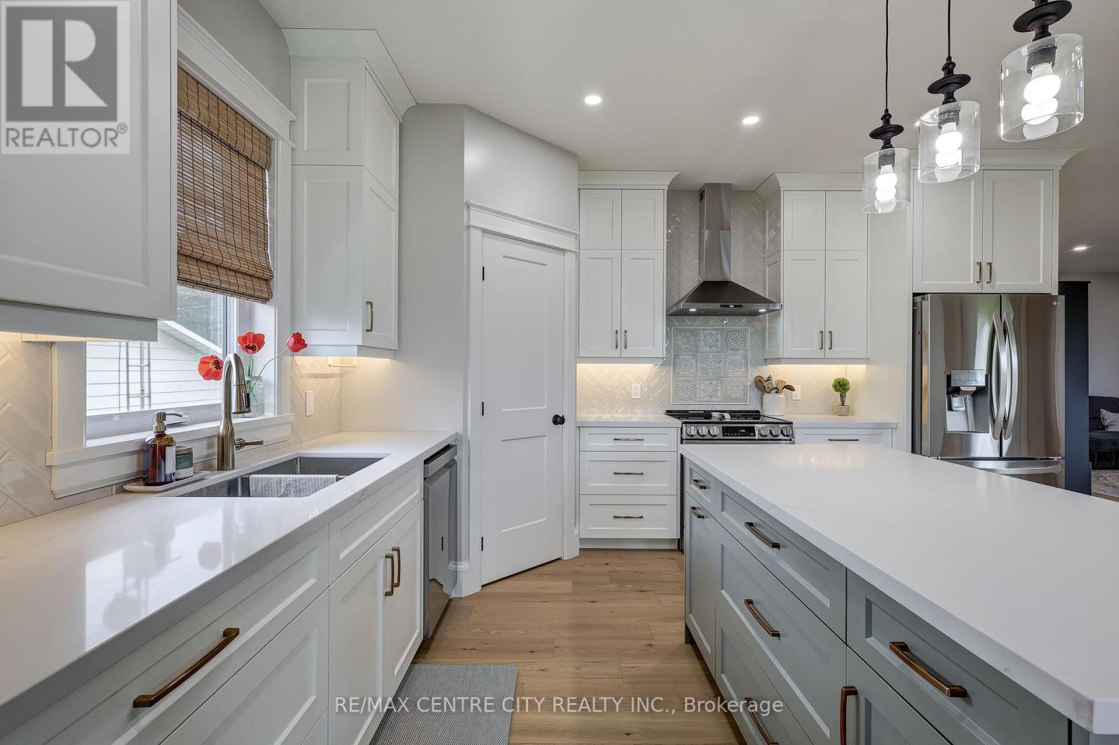 8 Oak Street, Bayham (Vienna), Ontario  N0J 1Z0 - Photo 13 - X12140558