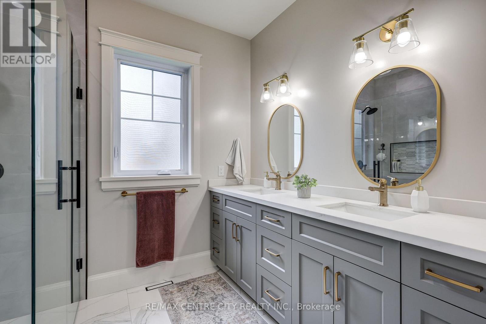 8 Oak Street, Bayham (Vienna), Ontario  N0J 1Z0 - Photo 17 - X12140558