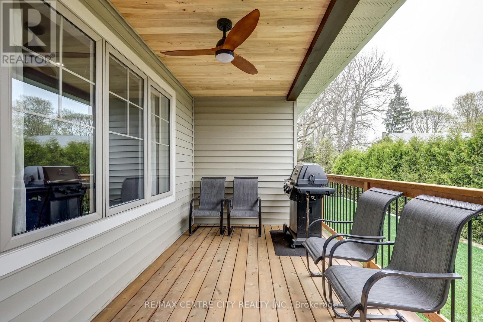 8 Oak Street, Bayham (Vienna), Ontario  N0J 1Z0 - Photo 27 - X12140558