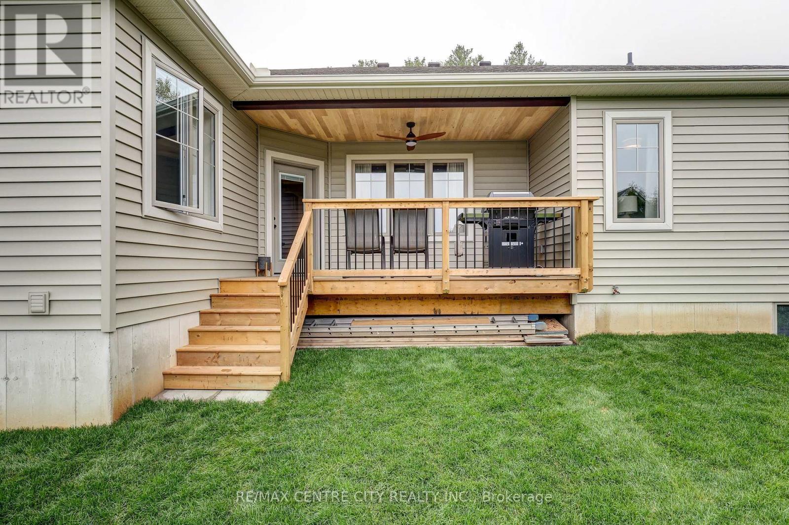 8 Oak Street, Bayham (Vienna), Ontario  N0J 1Z0 - Photo 29 - X12140558