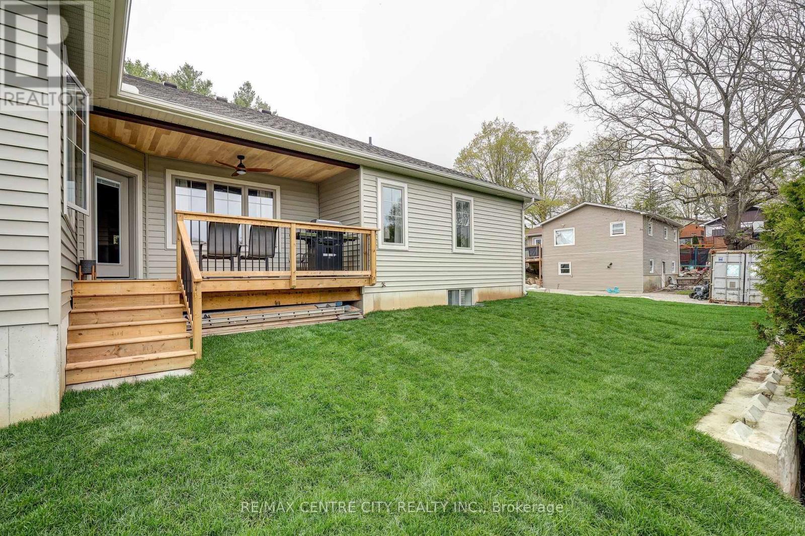 8 Oak Street, Bayham (Vienna), Ontario  N0J 1Z0 - Photo 30 - X12140558