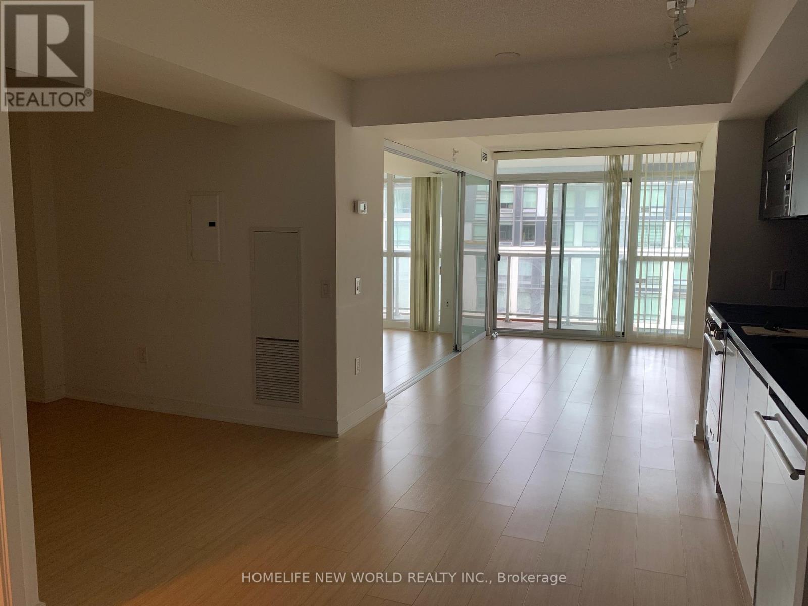 715 - 85 Queens Wharf Road, Toronto, Ontario  M5V 0J8 - Photo 3 - C12140560