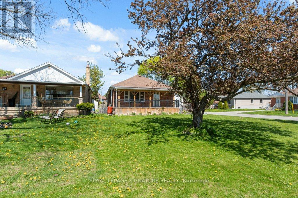 Property at 46 ILFRACOMBE CRESCENT image 2