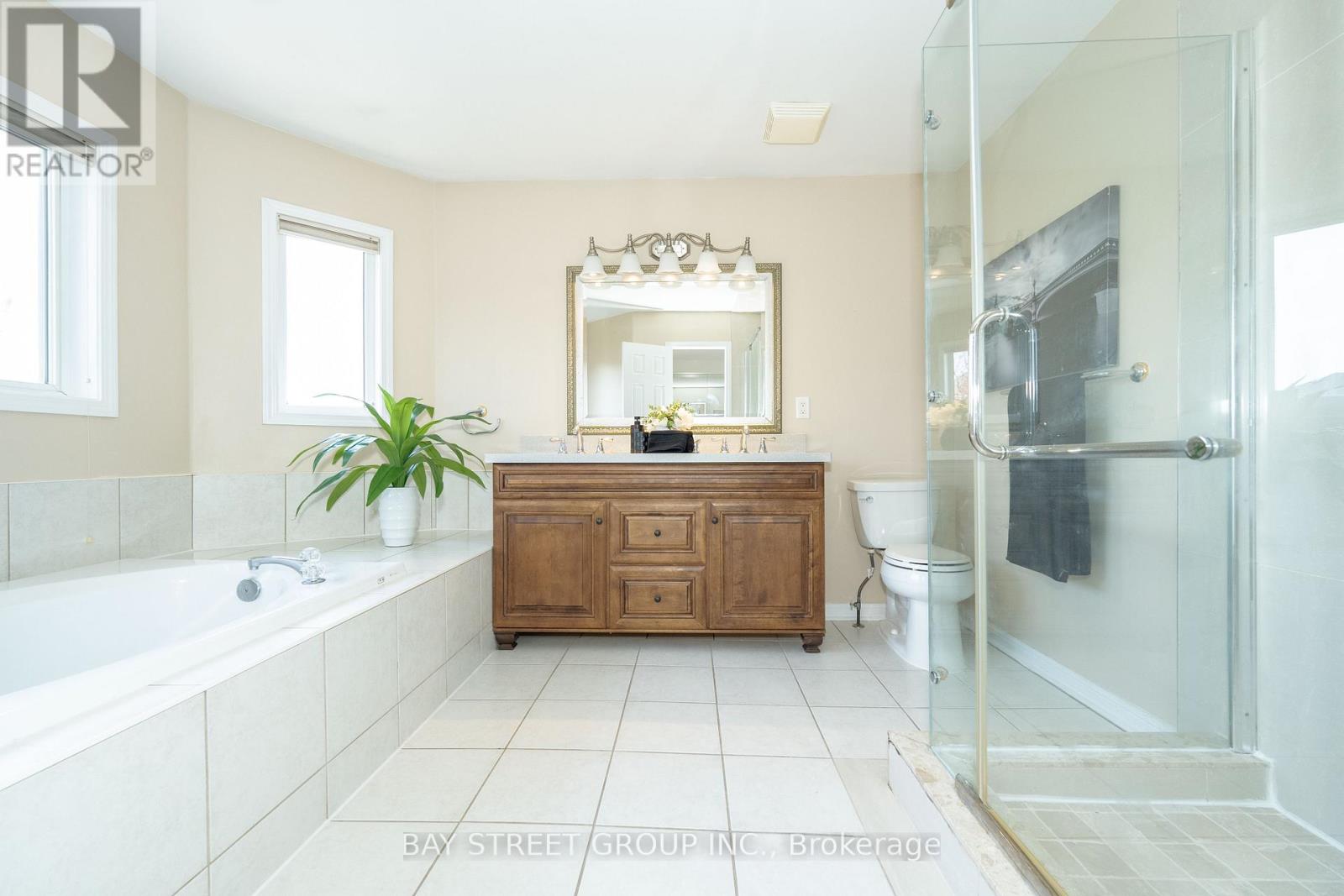 68 Sapphire Drive, Richmond Hill, Ontario  L4S 2E6 - Photo 21 - N12140527