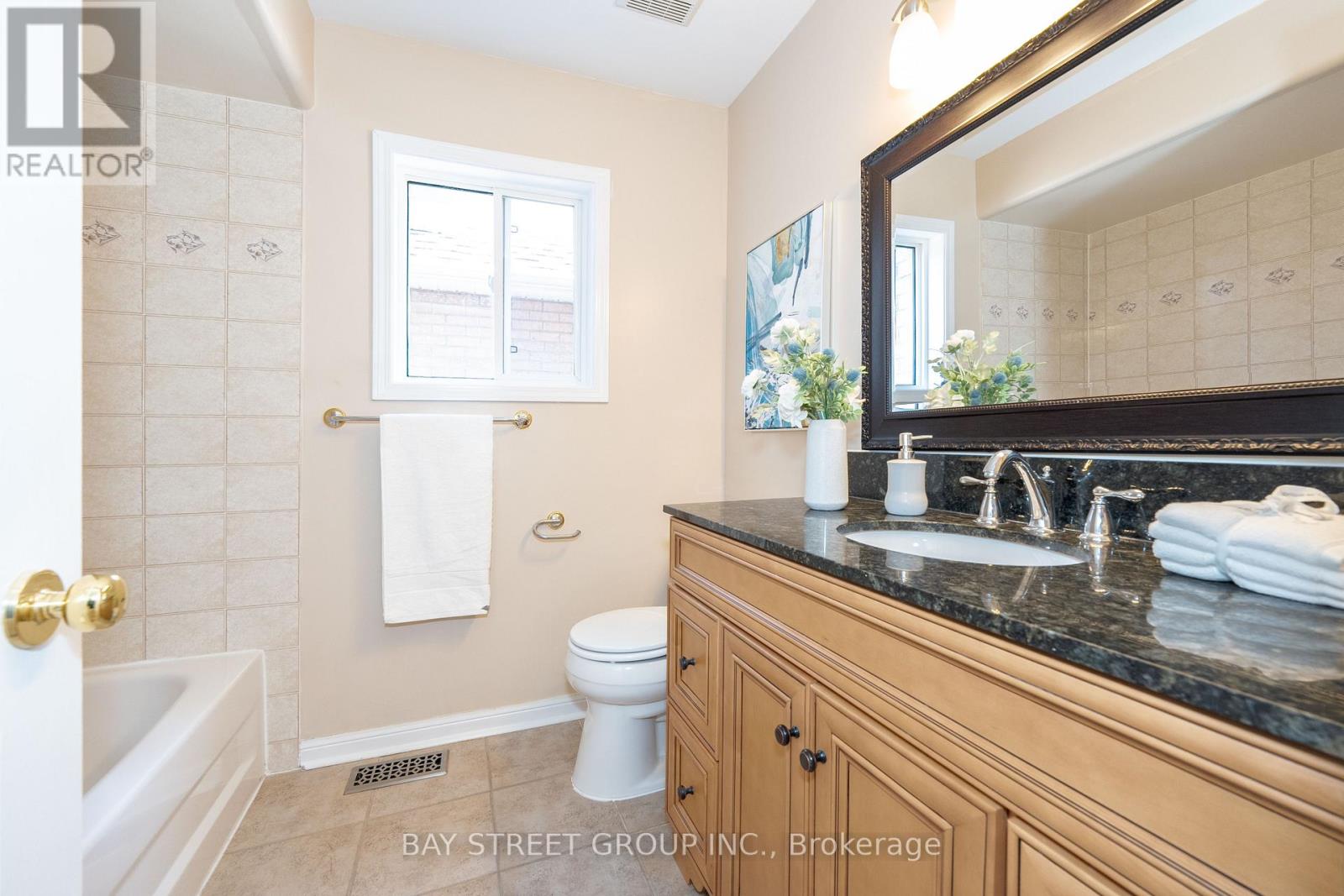 68 Sapphire Drive, Richmond Hill, Ontario  L4S 2E6 - Photo 28 - N12140527