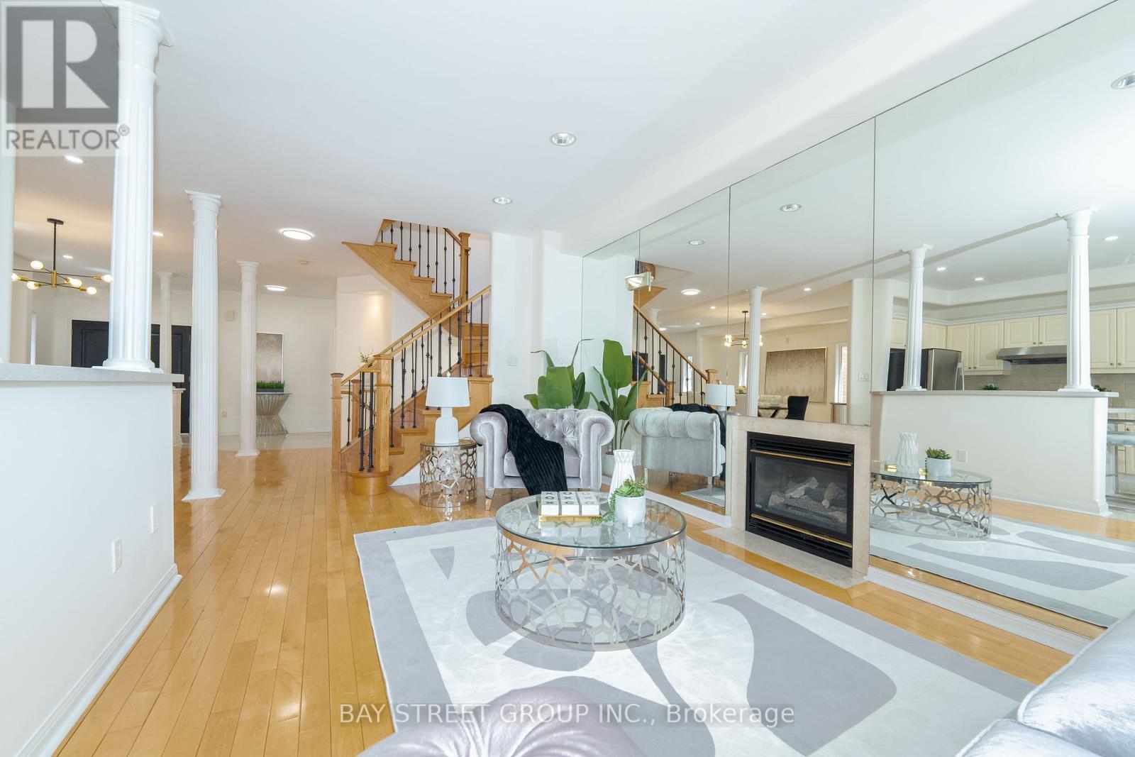 68 Sapphire Drive, Richmond Hill, Ontario  L4S 2E6 - Photo 3 - N12140527