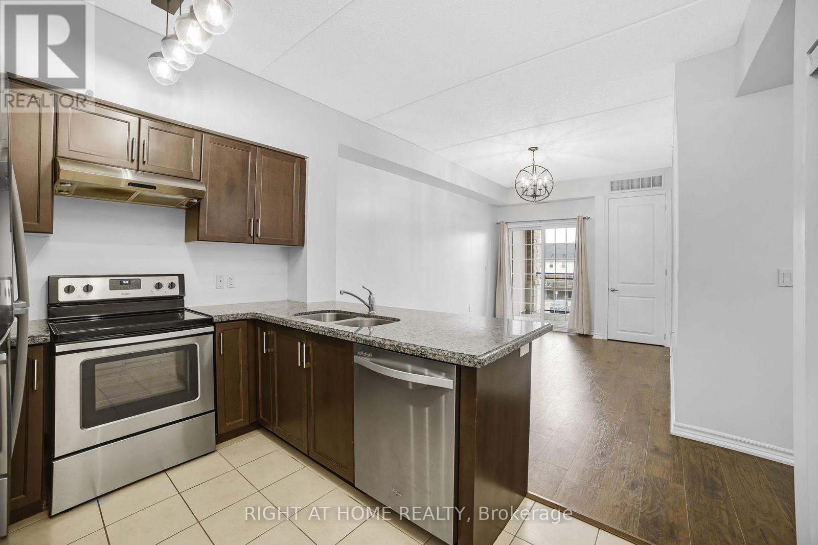 218 - 1077 Gordon Street, Guelph (Kortright West), Ontario  N1L 1H2 - Photo 7 - X12140542