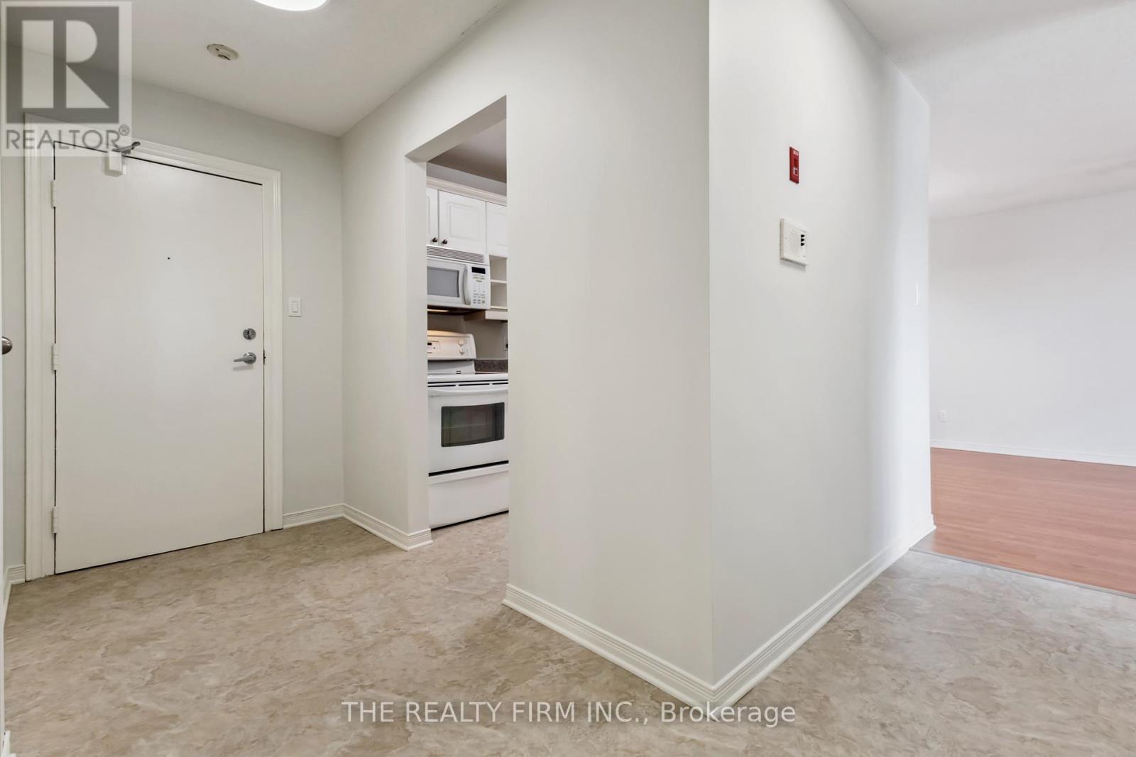 99 - 144 Conway Drive, London South (South X), Ontario  N6E 3N3 - Photo 6 - X12140566