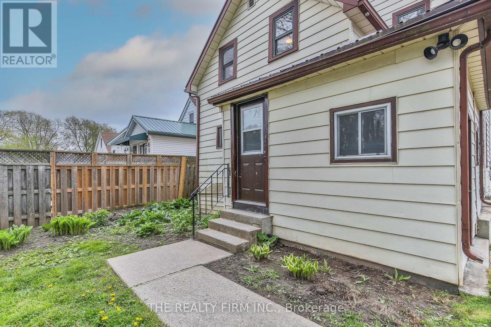 12 Weldon Avenue, St. Thomas, Ontario  N5P 1J6 - Photo 26 - X12140567