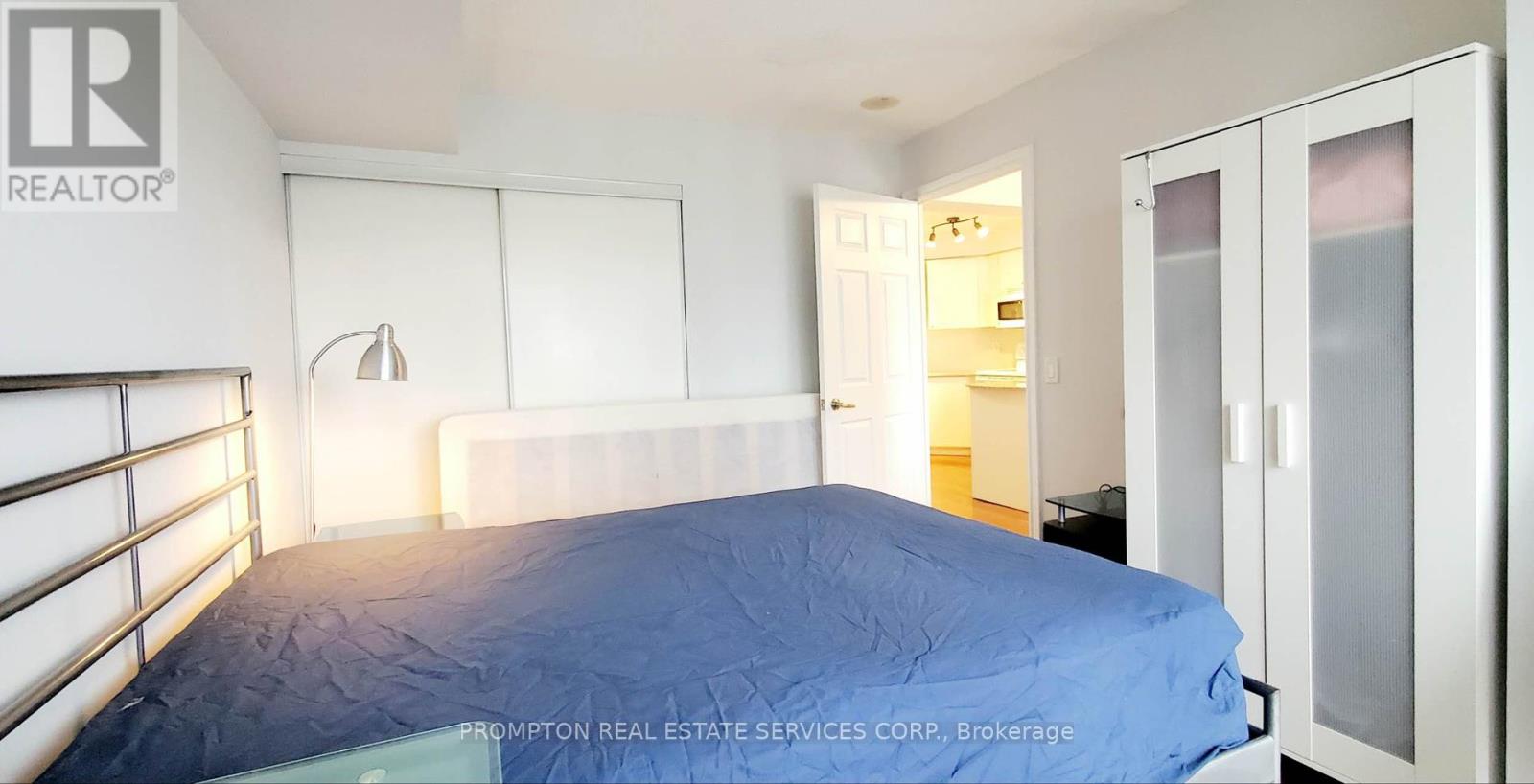 1913 - 763 Bay Street, Toronto, Ontario  M5G 2R3 - Photo 15 - C12140562