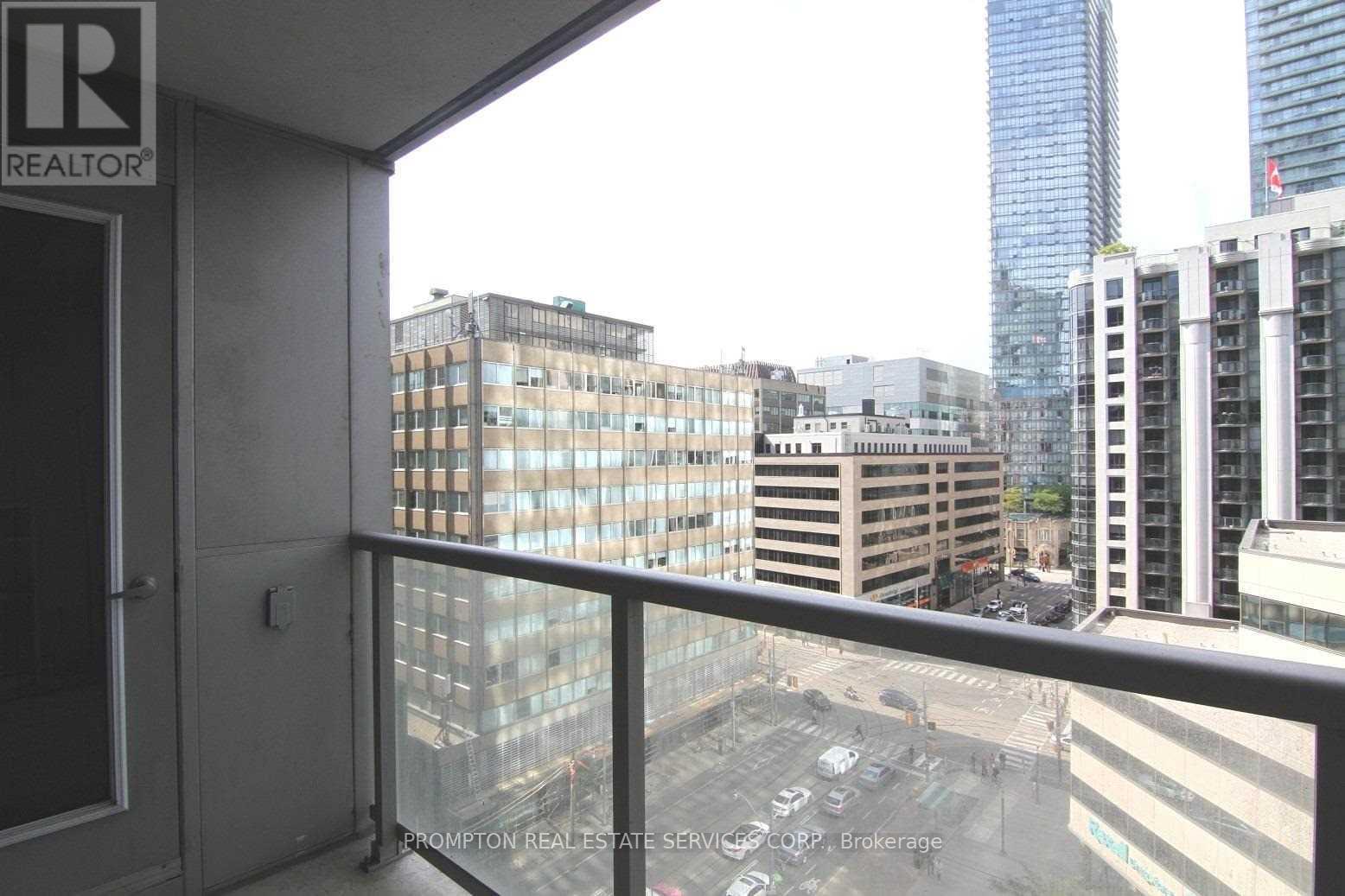 1913 - 763 Bay Street, Toronto, Ontario  M5G 2R3 - Photo 17 - C12140562
