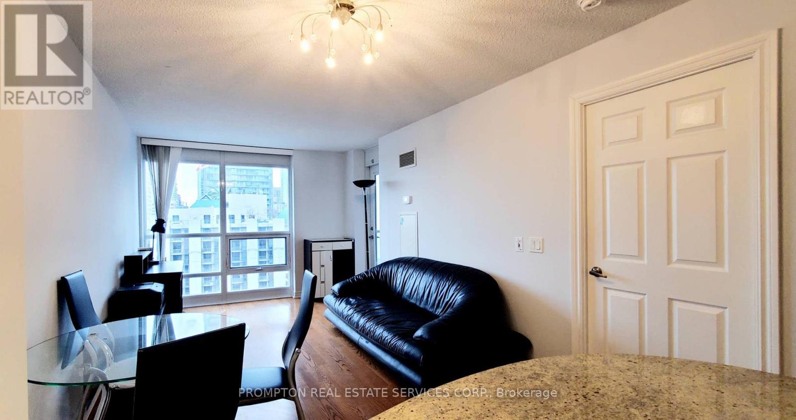 1913 - 763 Bay Street, Toronto, Ontario  M5G 2R3 - Photo 9 - C12140562