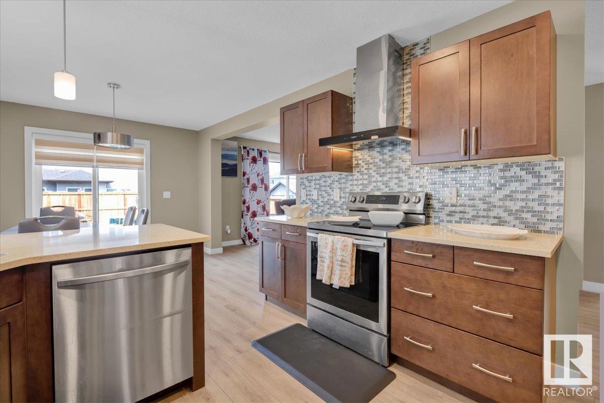 Property at 424 40 AV NW image 1