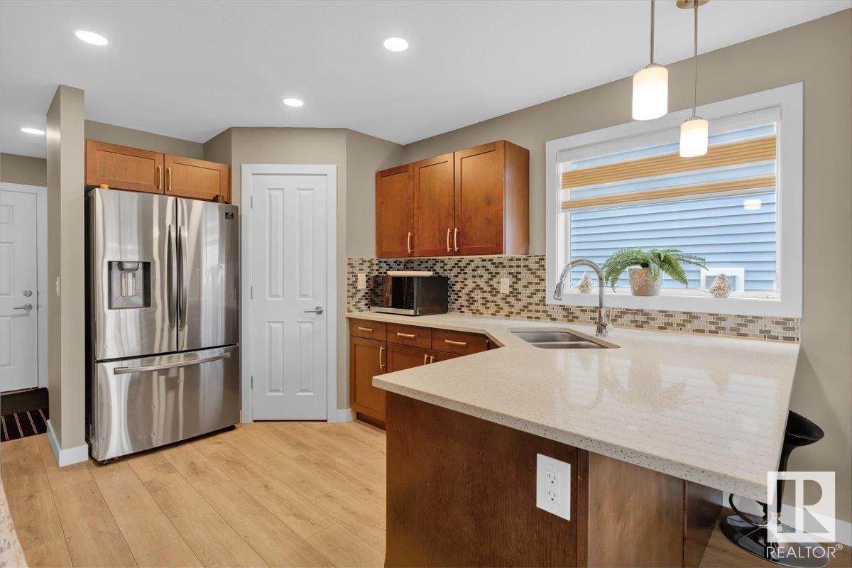 Property at 424 40 AV NW image 2