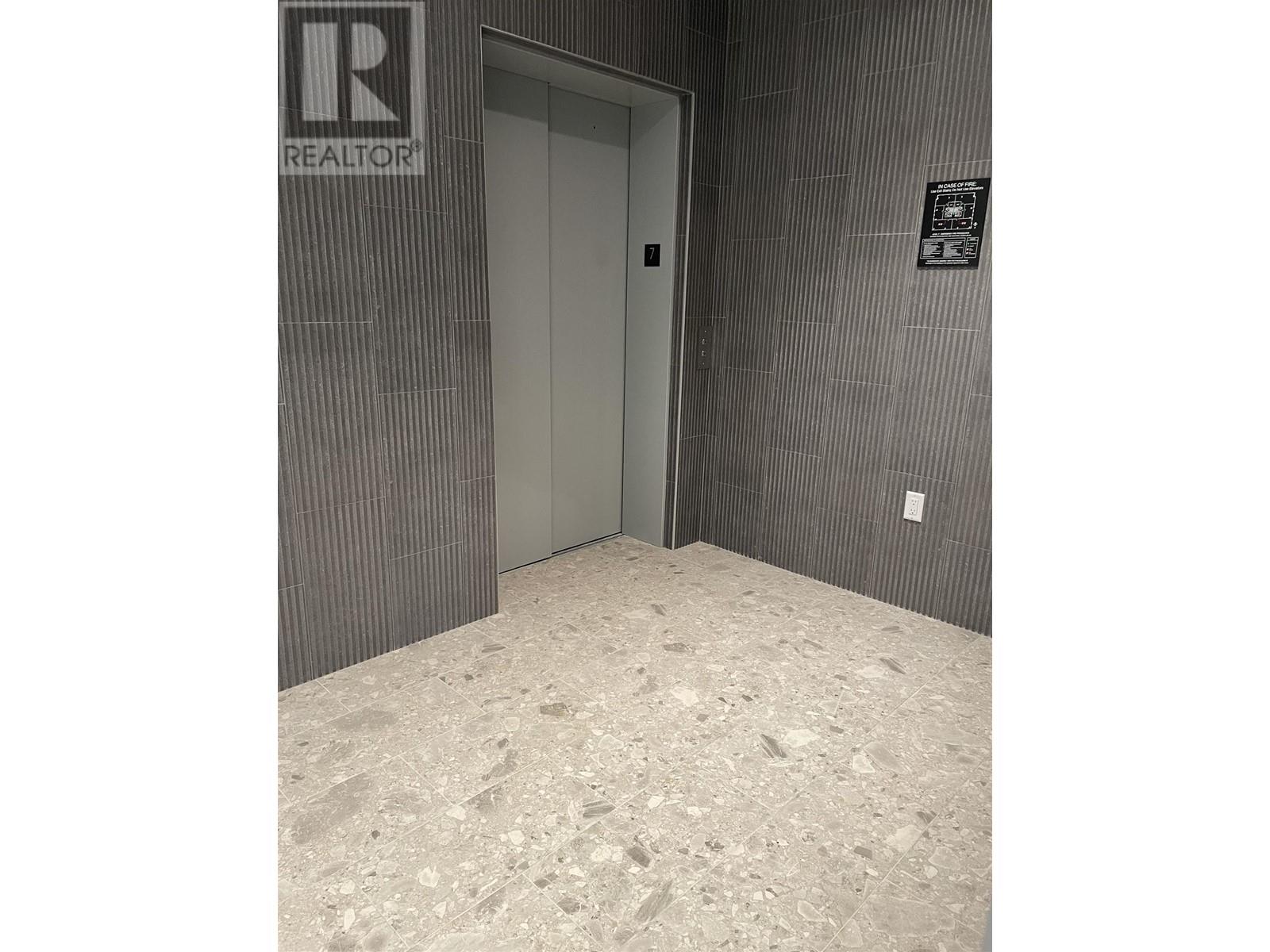 701 2992 Glen Drive, Coquitlam, British Columbia  V3B 0A3 - Photo 34 - C8069032