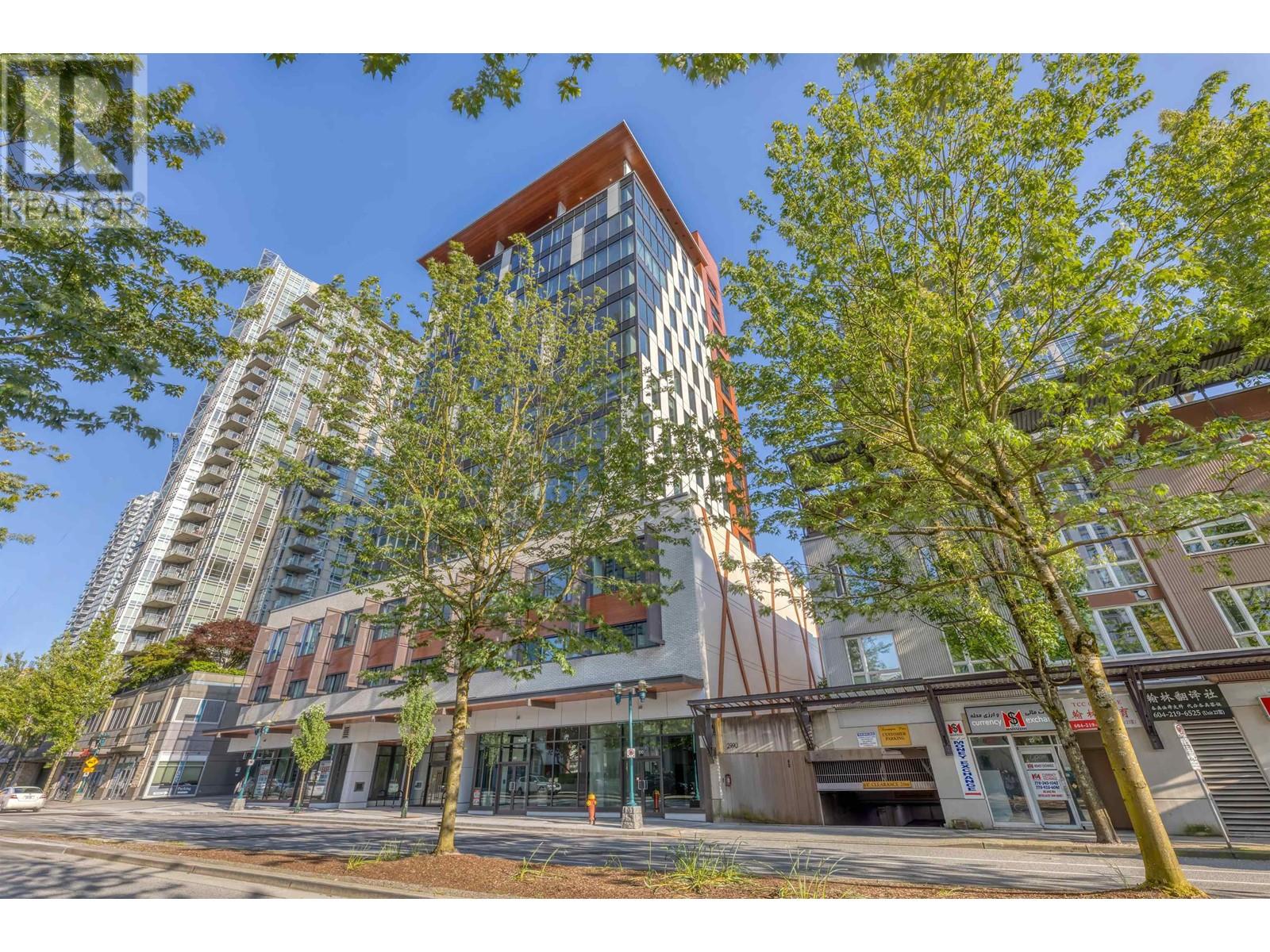 701 2992 Glen Drive, Coquitlam, British Columbia  V3B 0A3 - Photo 4 - C8069032