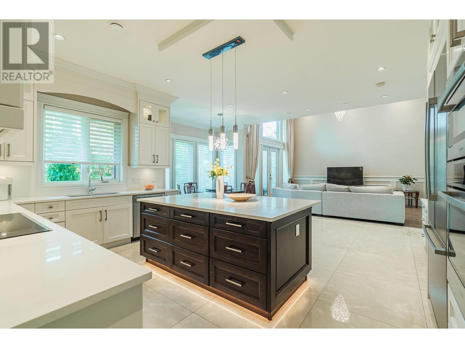 9191 OAKMOND ROAD, Richmond real estate listing R3000433 for sale