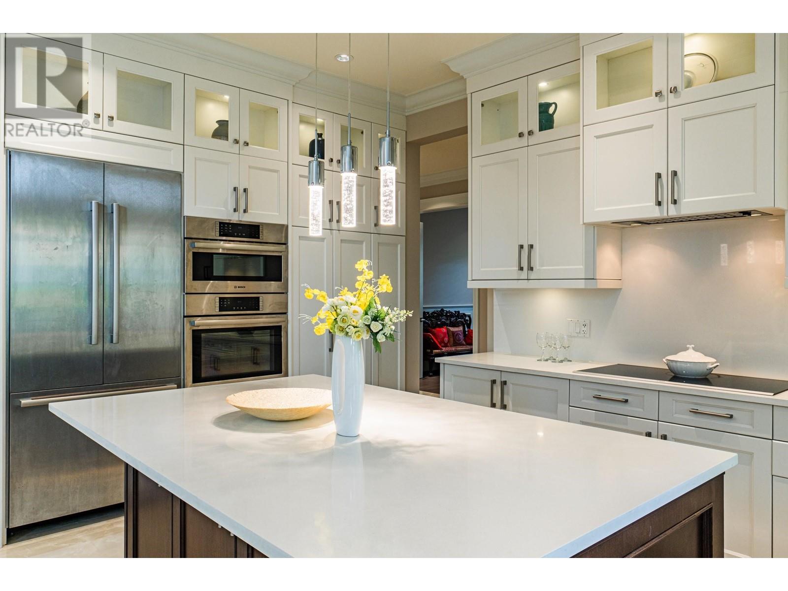 9191 OAKMOND ROAD, Richmond real estate listing R3000433 for sale