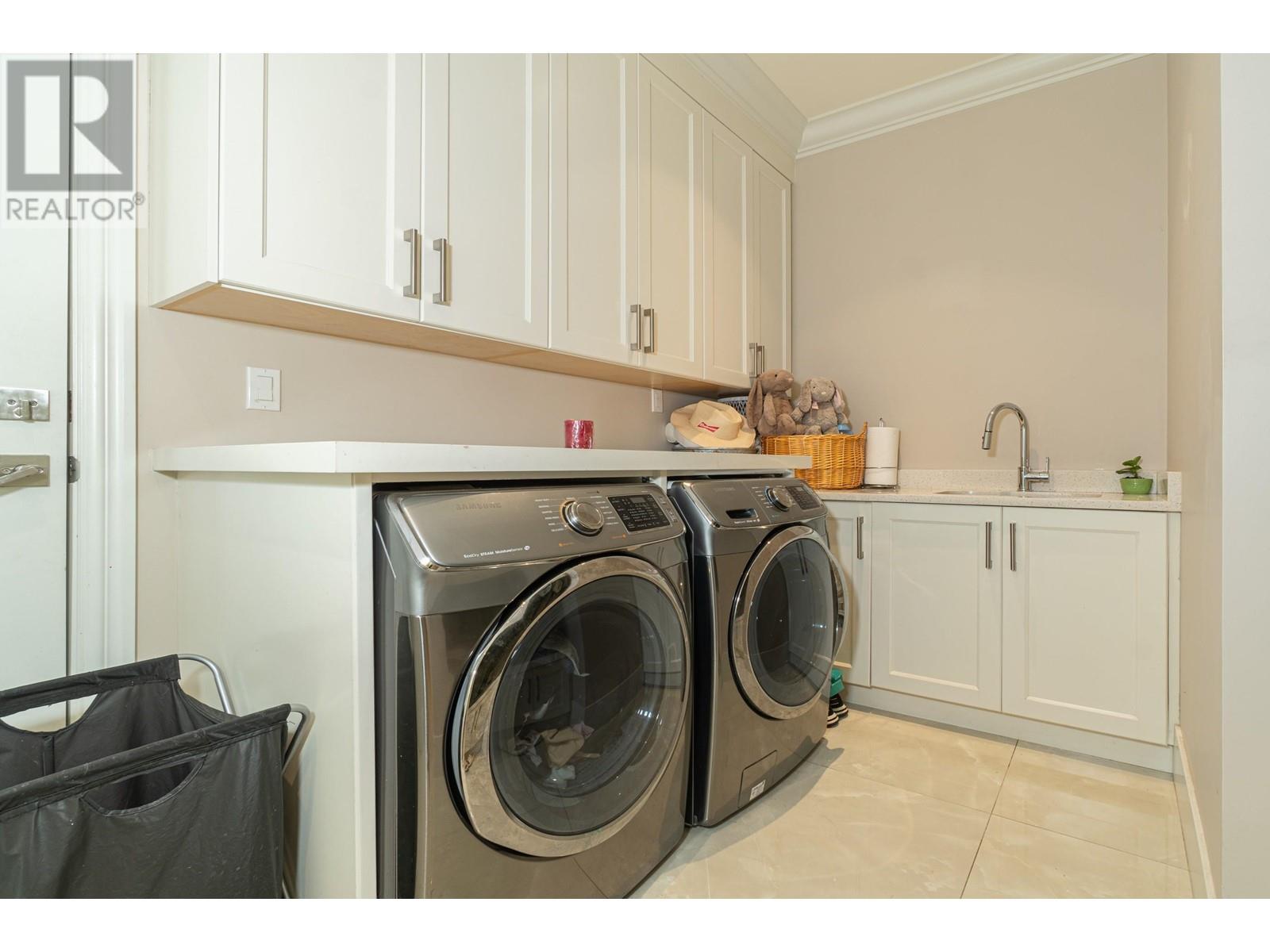 9191 OAKMOND ROAD, Richmond real estate listing R3000433 for sale