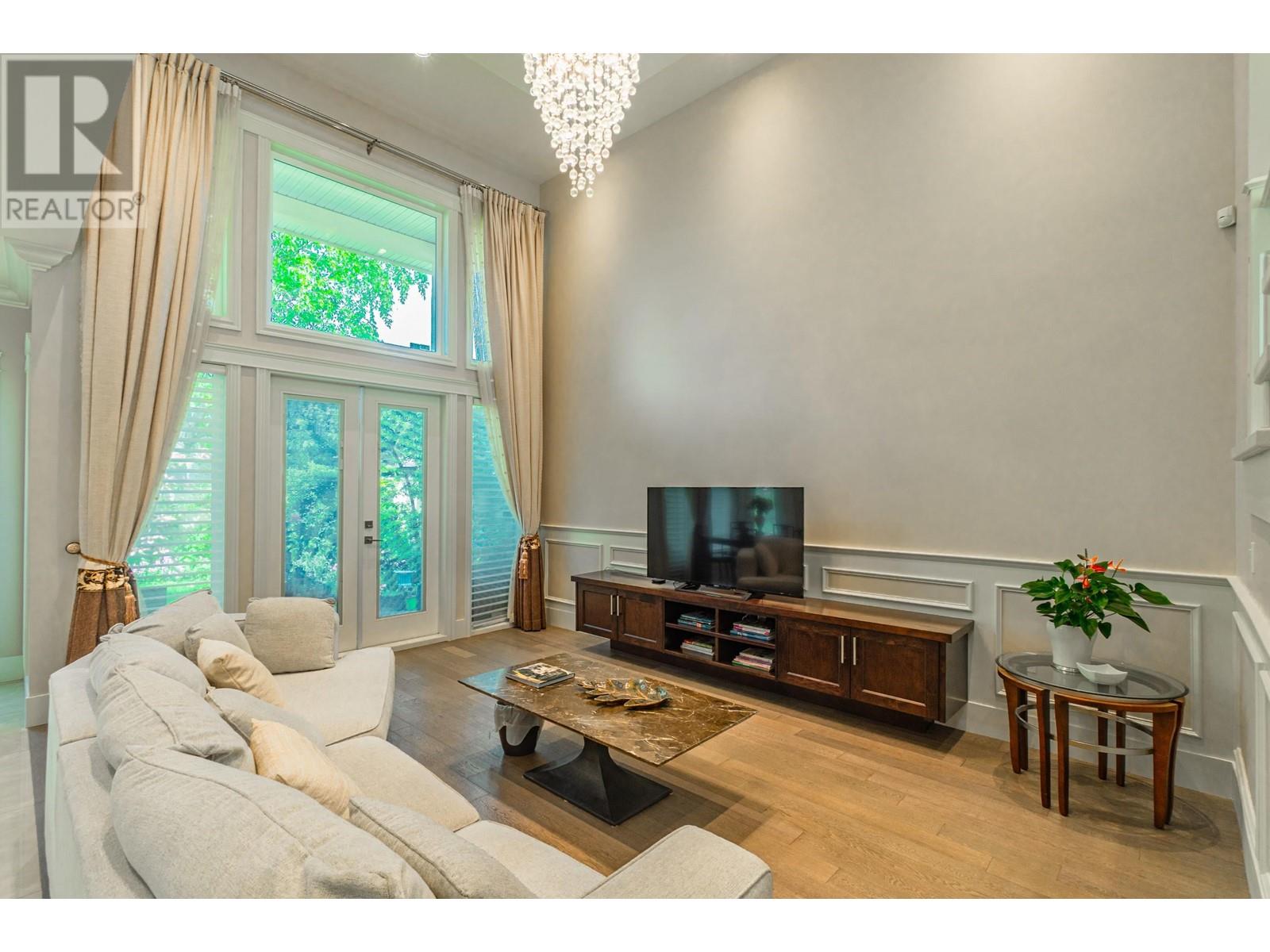 9191 OAKMOND ROAD, Richmond real estate listing R3000433 for sale