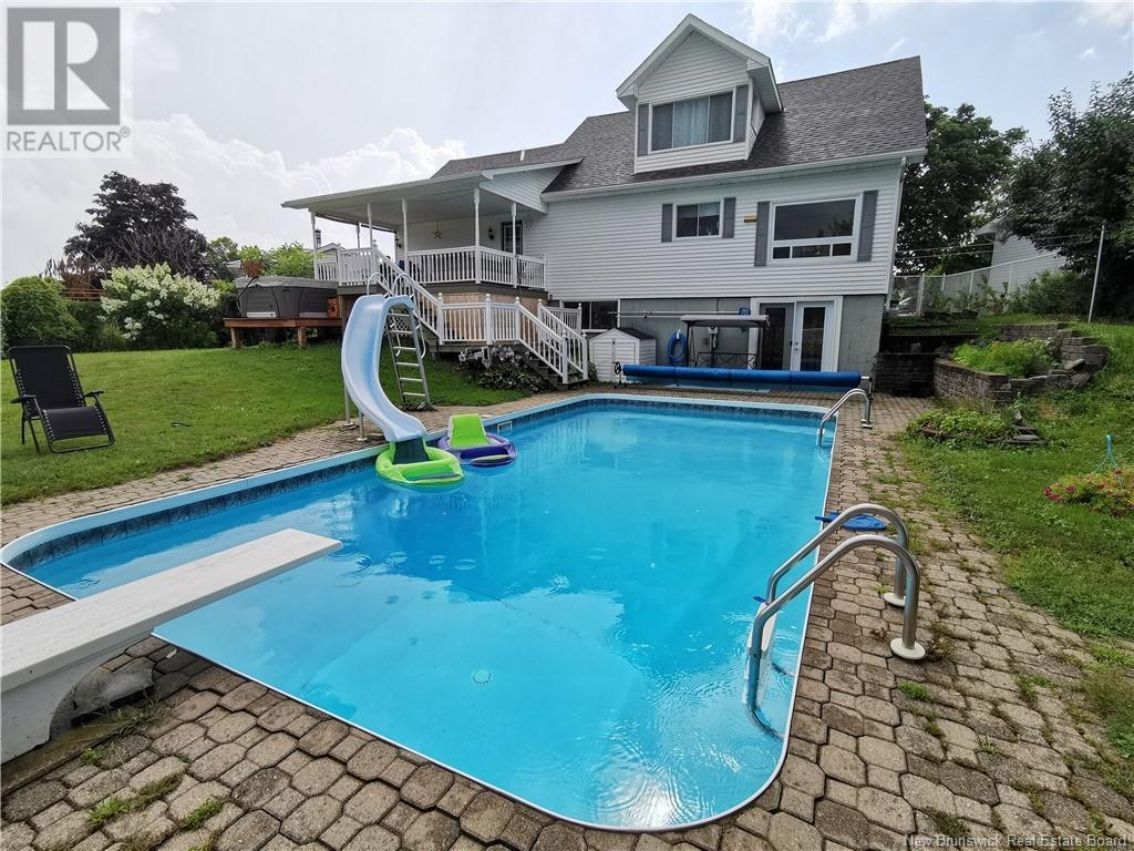 Property at 114 McLaren Lane image 4