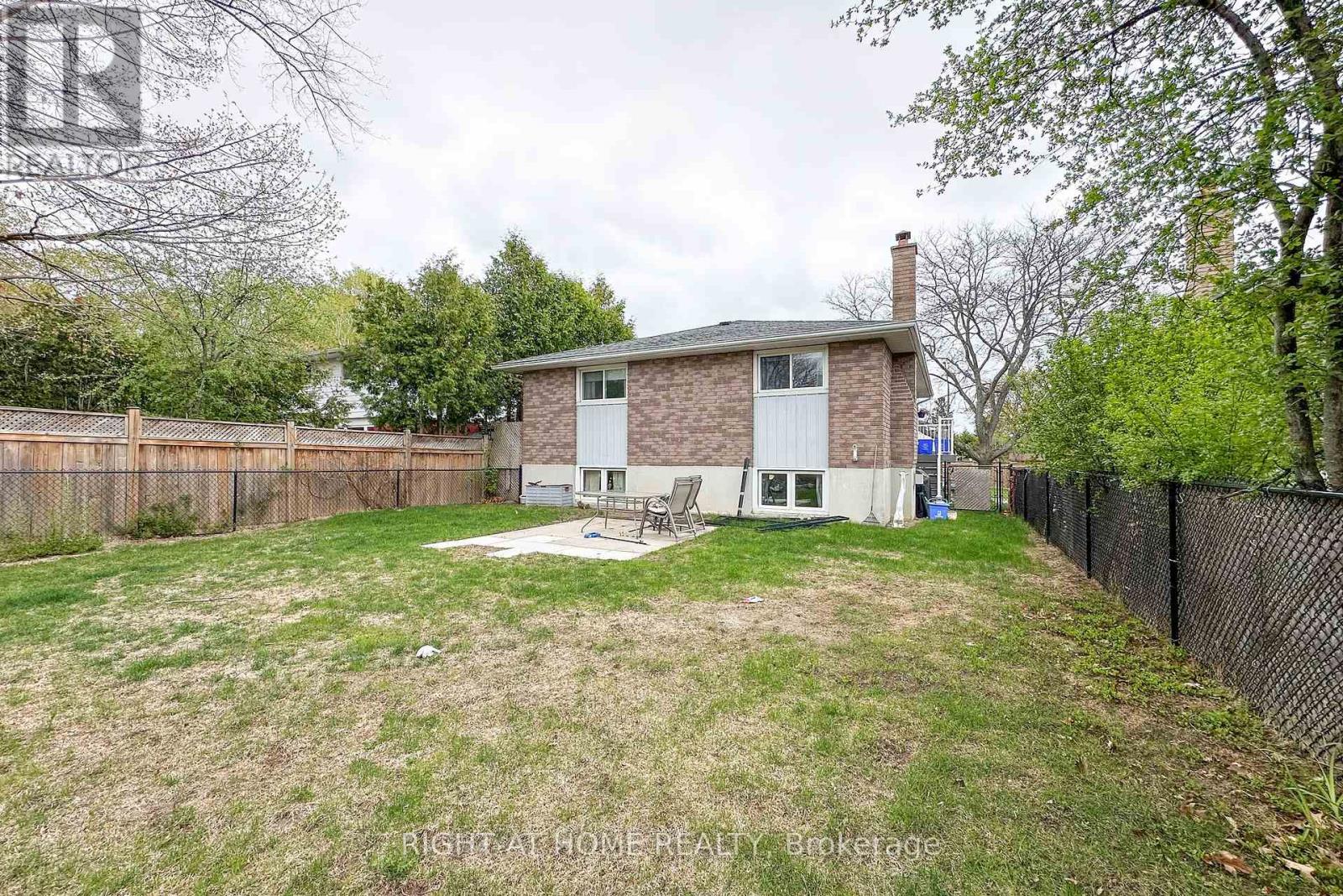 344 Kensington Crescent, Oshawa, Ontario  L1G 7S5 - Photo 3 - E12140574