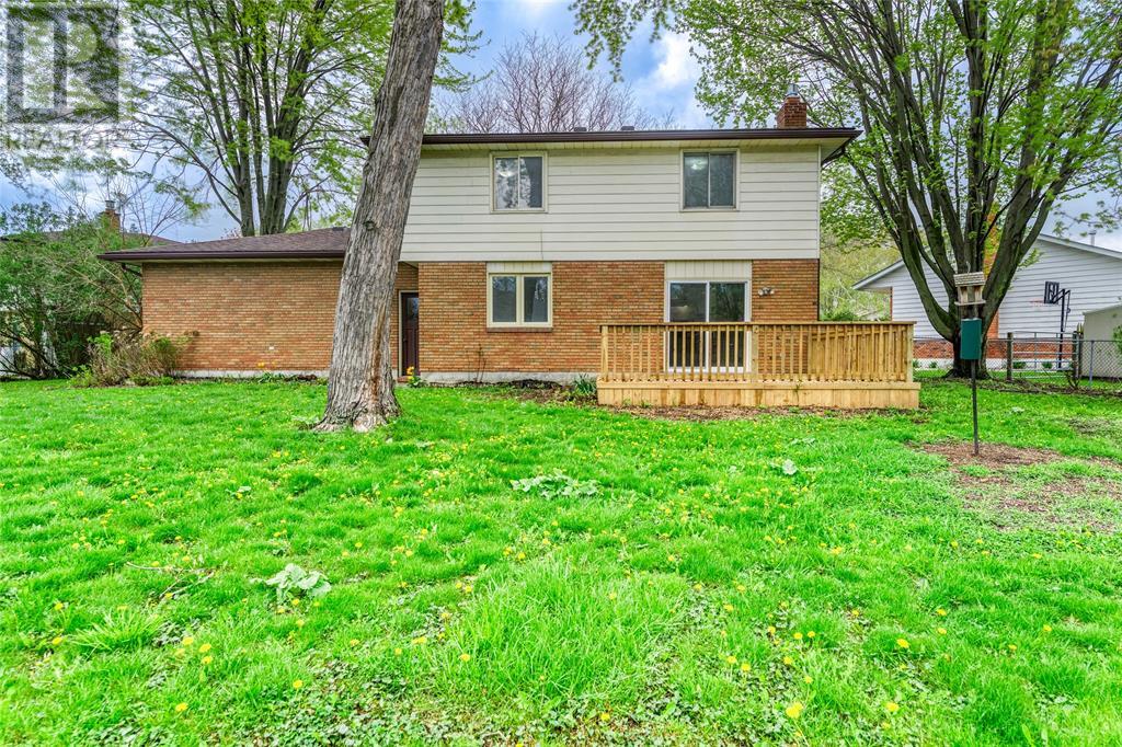 38 Copperfield Court, Sarnia, Ontario  N7S 5K8 - Photo 41 - 25010903