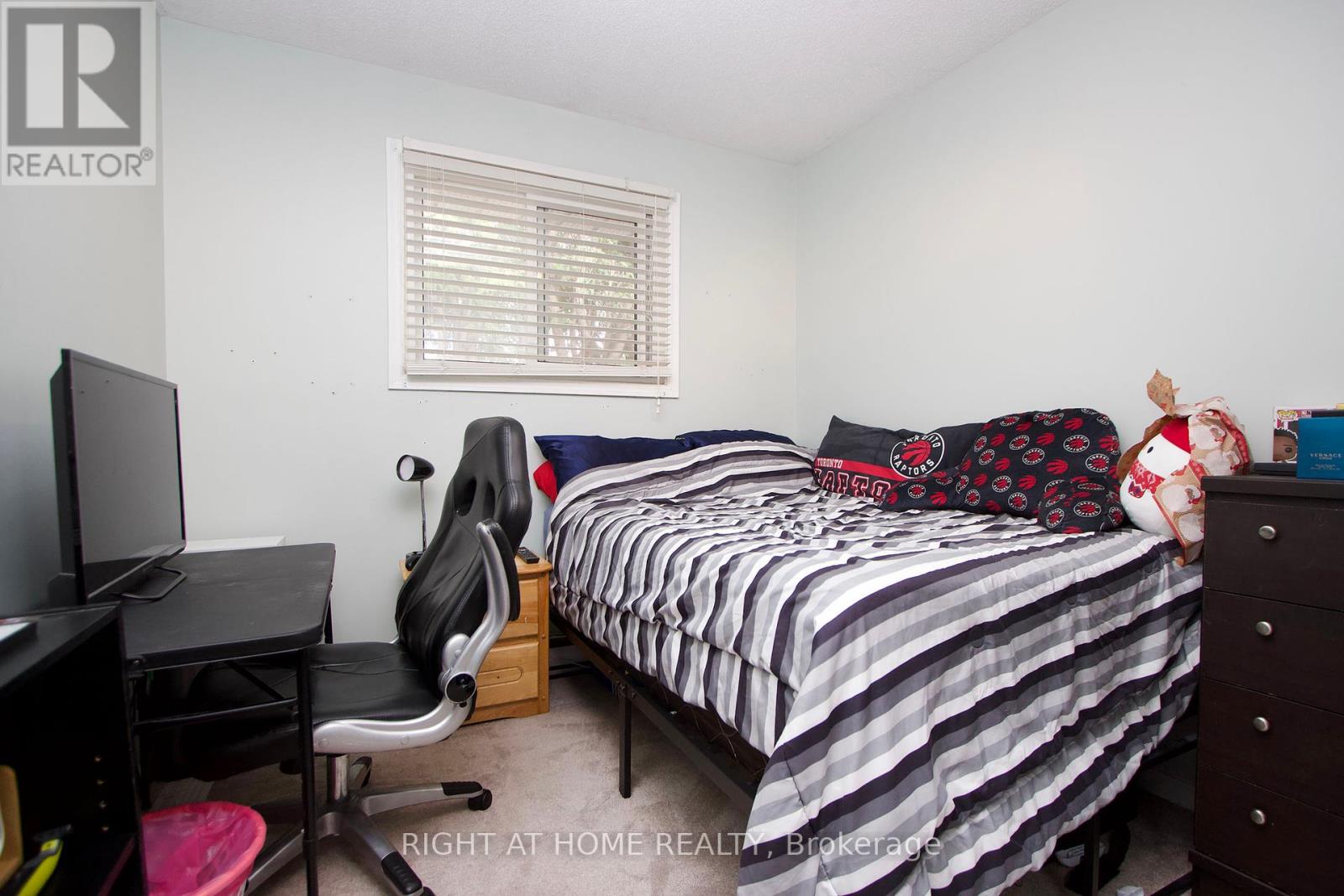 344 Kensington Crescent, Oshawa, Ontario  L1G 7S5 - Photo 14 - E12140574