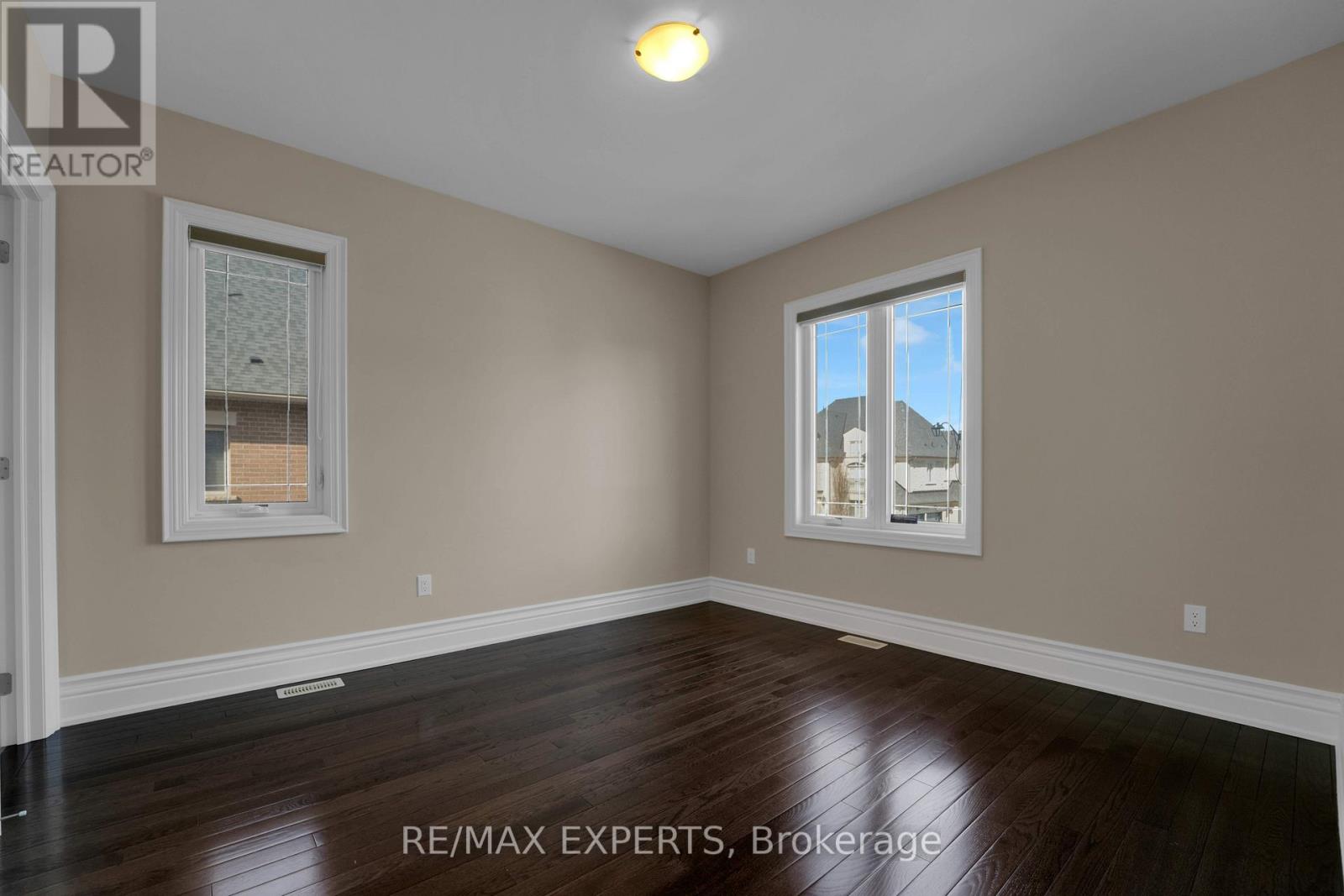 52 Skyline Trail, King, Ontario  L7B 1N1 - Photo 36 - N12037627