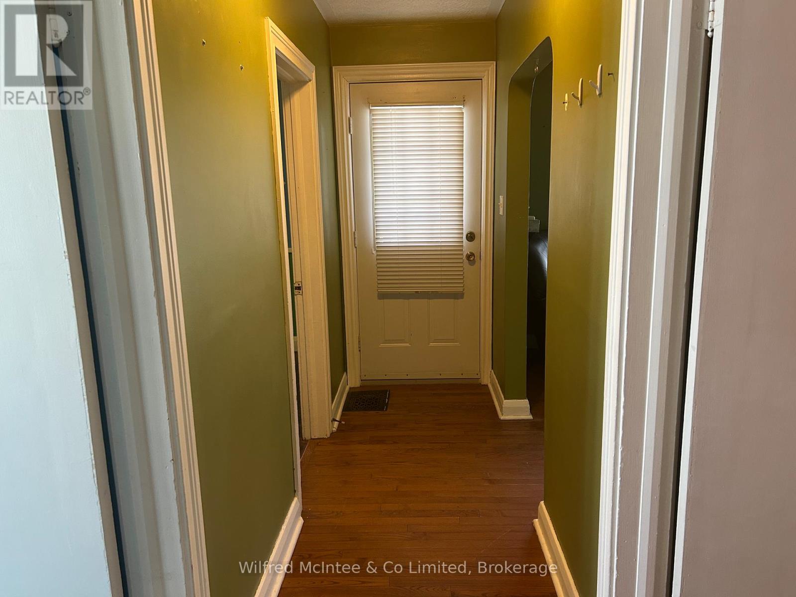 106 Mcgivern Street W, Brockton, Ontario  N0G 2V0 - Photo 10 - X12140647