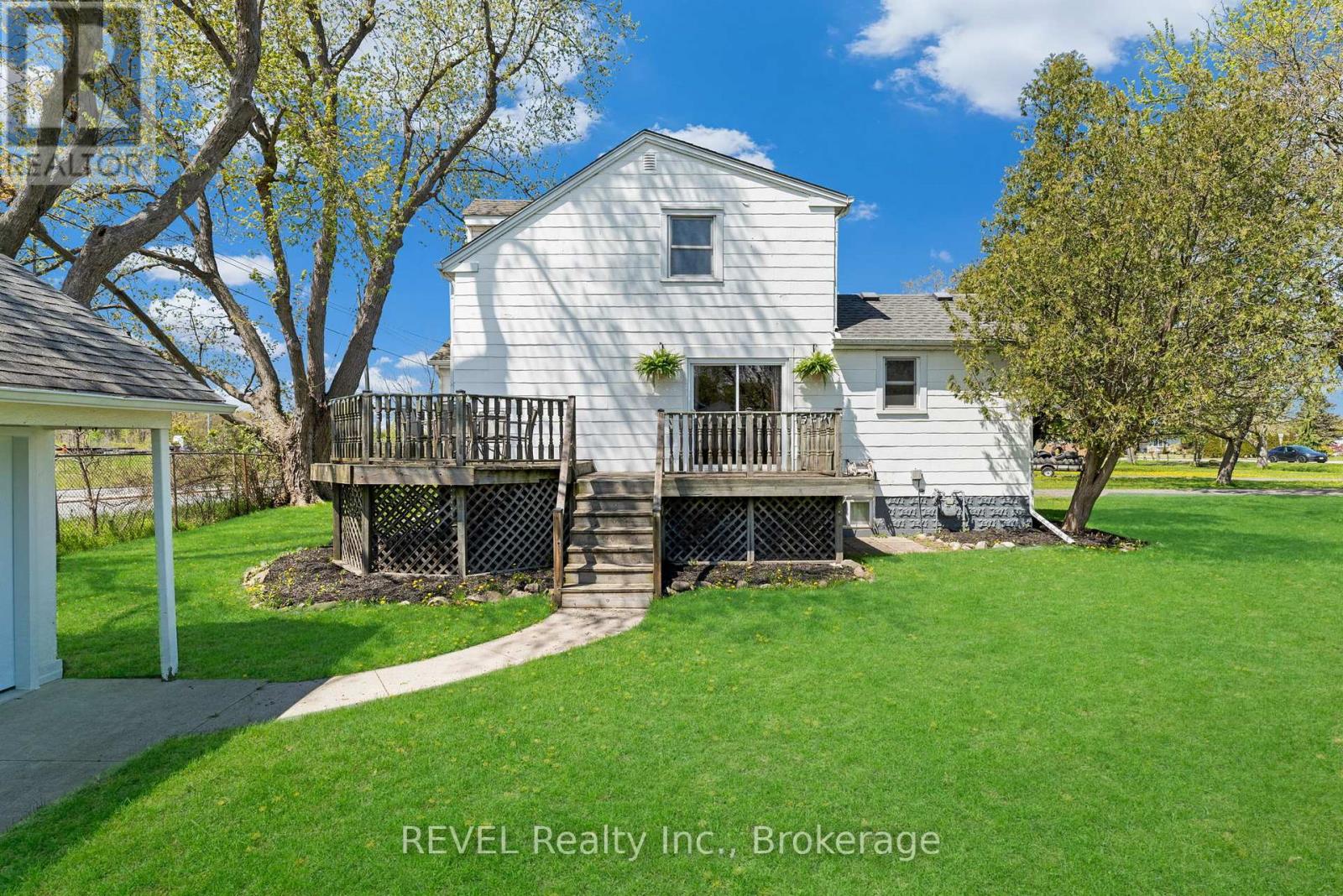 239 Becken Crescent, Welland (Cooks Mills), Ontario  L3B 5N4 - Photo 36 - X12140620