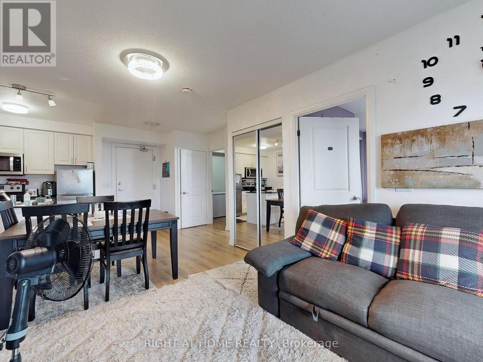 610 - 741 Sheppard Avenue W, Toronto (Clanton Park), Ontario  M3H 0C9 - Photo 12 - C12140585