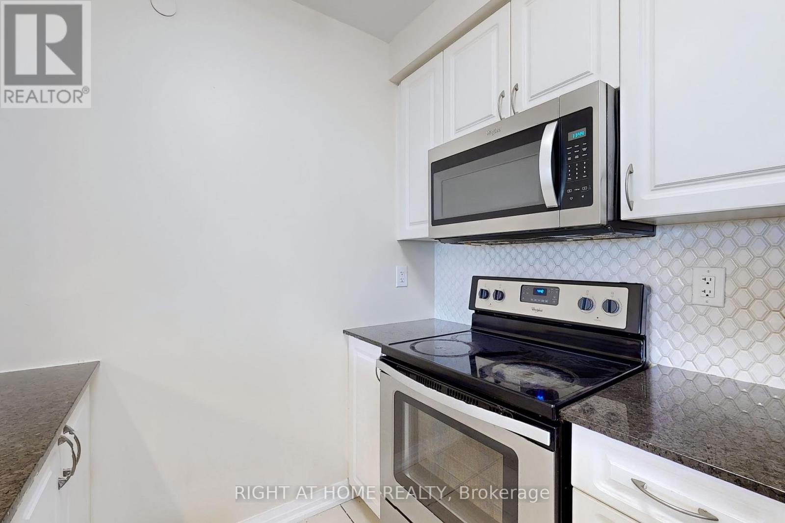 610 - 741 Sheppard Avenue W, Toronto (Clanton Park), Ontario  M3H 0C9 - Photo 23 - C12140585