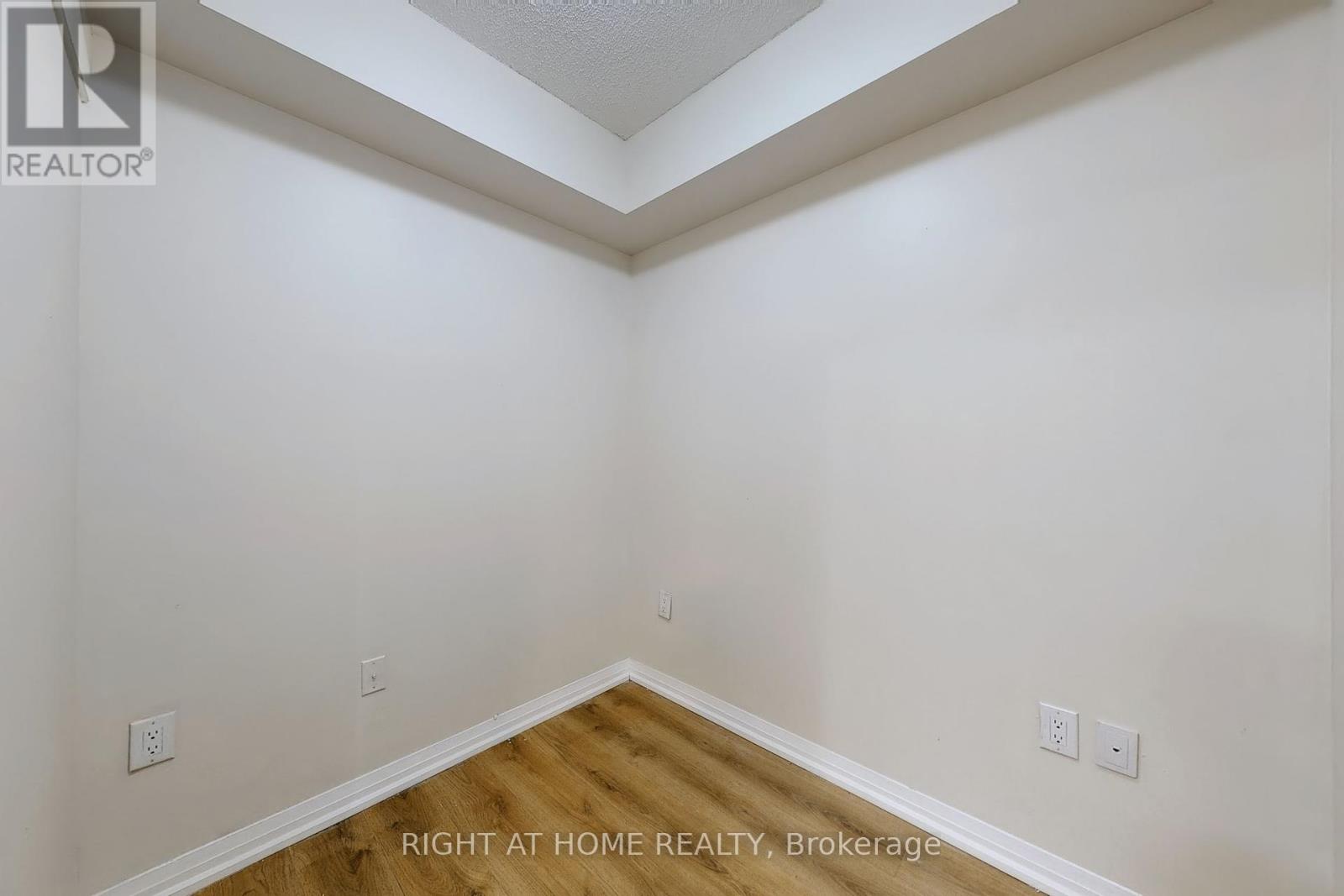 610 - 741 Sheppard Avenue W, Toronto (Clanton Park), Ontario  M3H 0C9 - Photo 37 - C12140585
