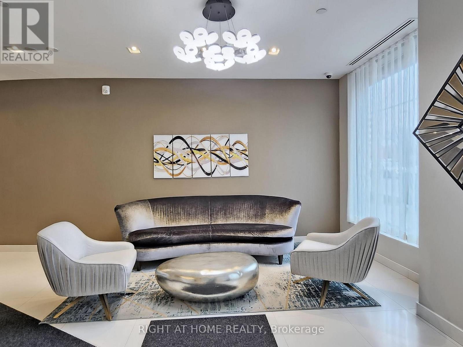 610 - 741 Sheppard Avenue W, Toronto (Clanton Park), Ontario  M3H 0C9 - Photo 4 - C12140585