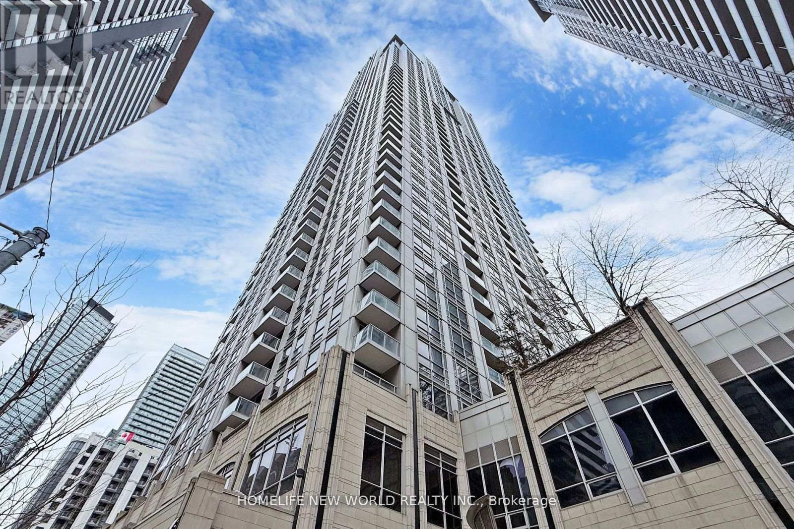 3210 - 763 BAY STREET, Toronto, Ontario
