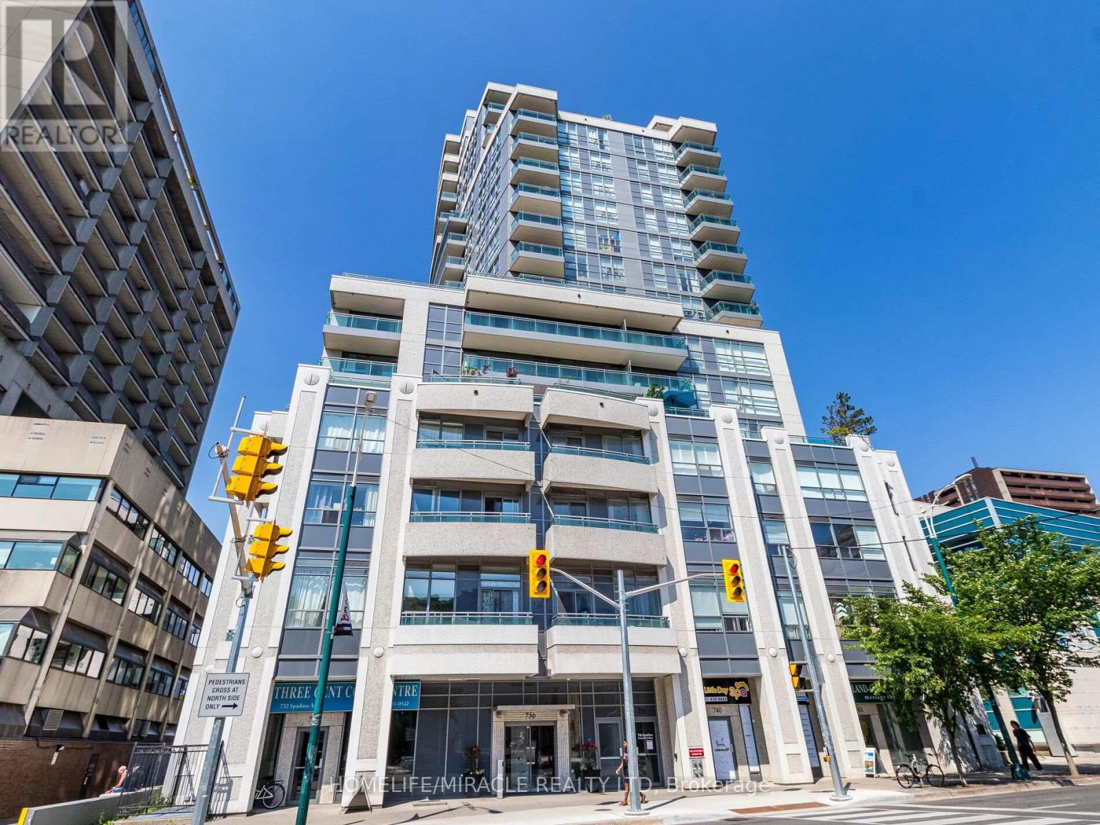 811 - 736 Spadina Avenue, Toronto, Ontario  M5S 2J6 - Photo 1 - C12140603