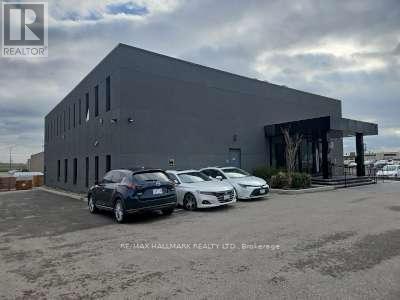 6171 Conin Drive, Mississauga, Ontario  L4V 1N8 - Photo 3 - W12108346
