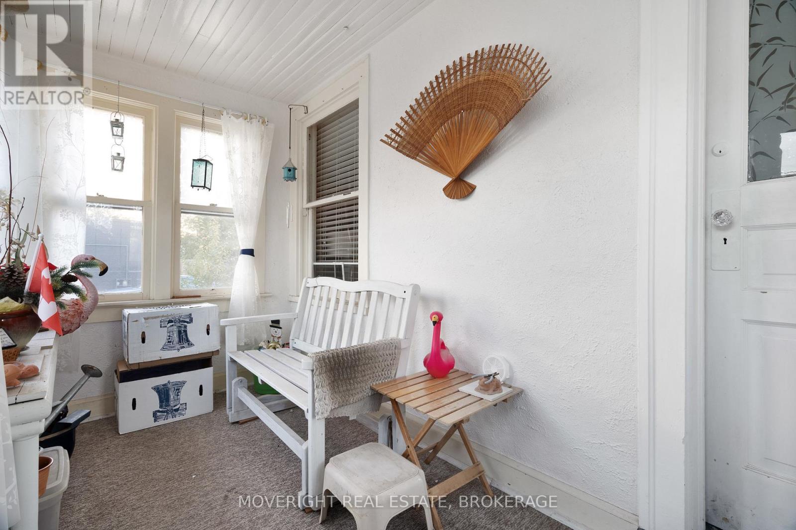 Property at 107 CARLTON STREET image 5