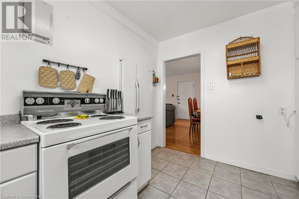 265 Weber Street E Unit# 6, Kitchener, Ontario  N2H 1E9 - Photo 17 - 40726872