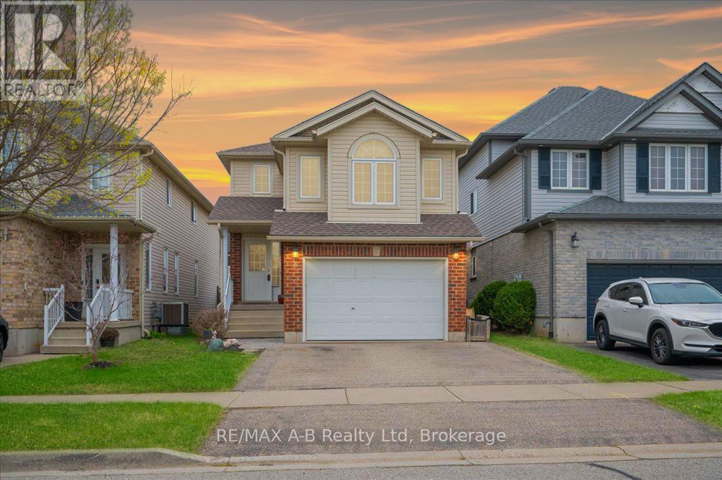 6 TOTTENHAM STREET, Kitchener, Ontario