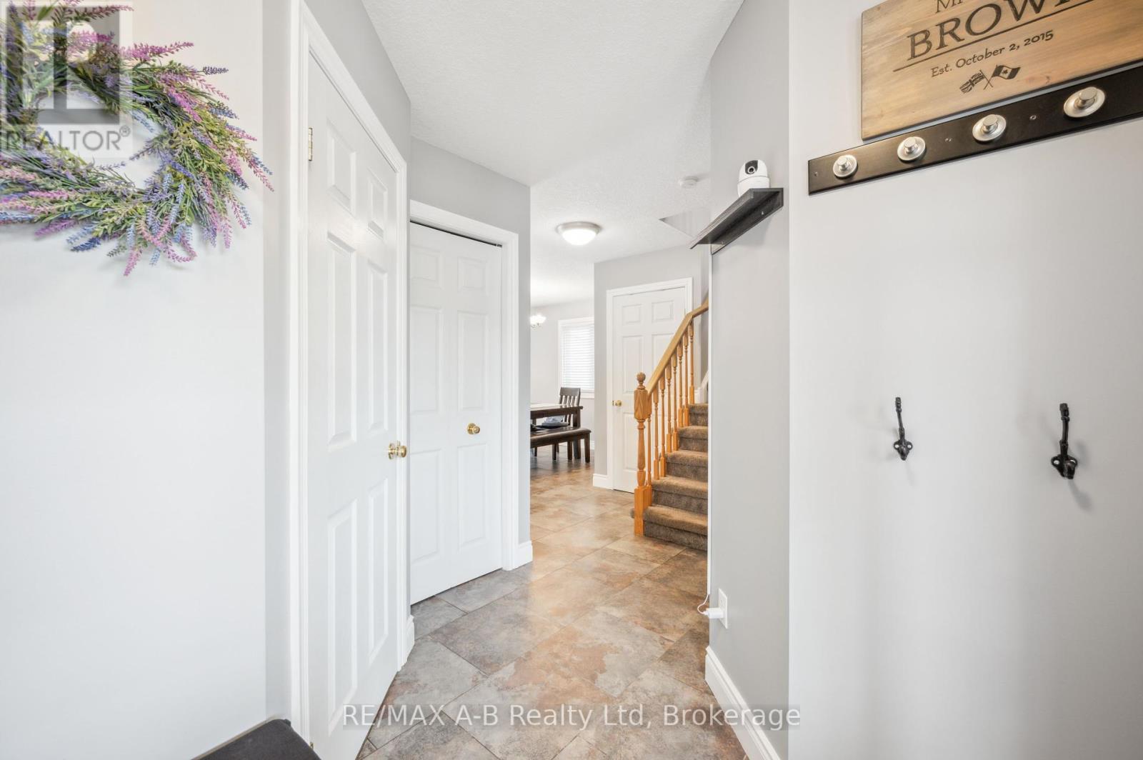6 Tottenham Street, Kitchener, Ontario  N2R 1V7 - Photo 3 - X12140648