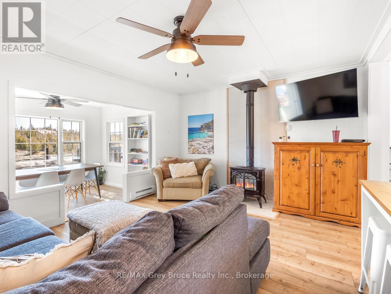 59 Simpson Avenue, Northern Bruce Peninsula, Ontario  N0H 2R0 - Photo 25 - X12140653