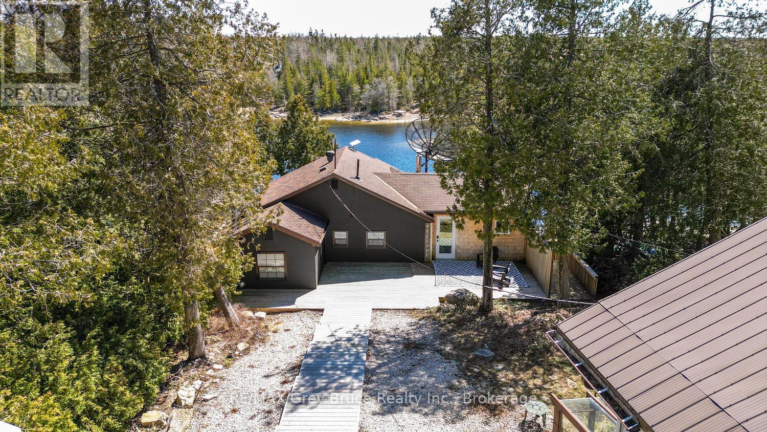 59 Simpson Avenue, Northern Bruce Peninsula, Ontario  N0H 2R0 - Photo 37 - X12140653