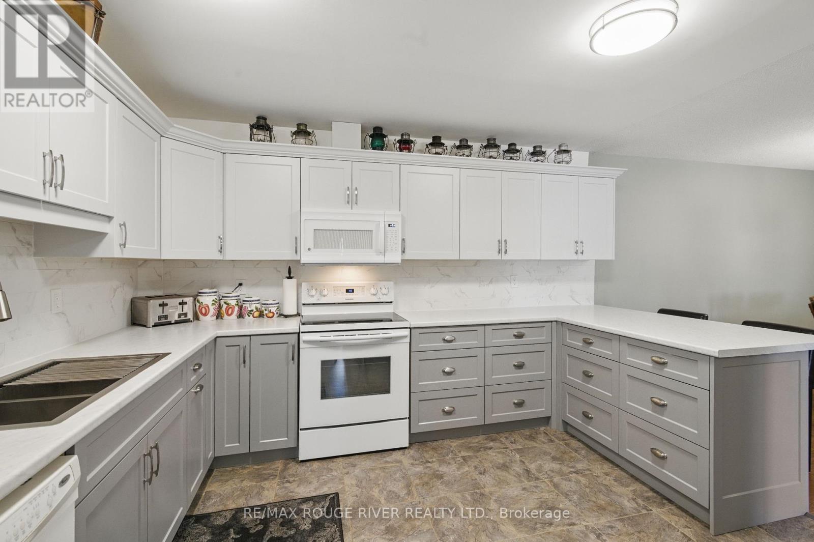 222 - 475 Parkhill Road W, Peterborough, Ontario  K9H 7M5 - Photo 13 - X12140598