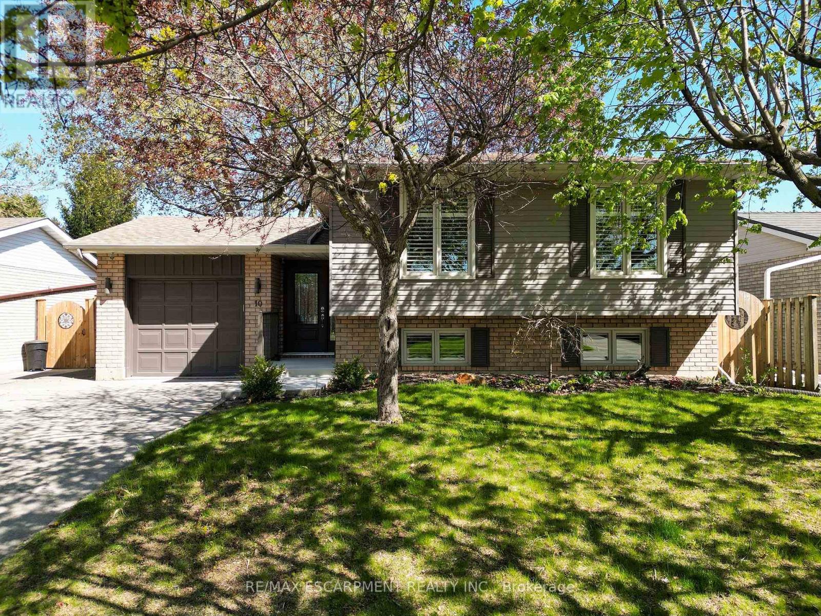 10 MYRTLEVILLE DRIVE, brantford, Ontario