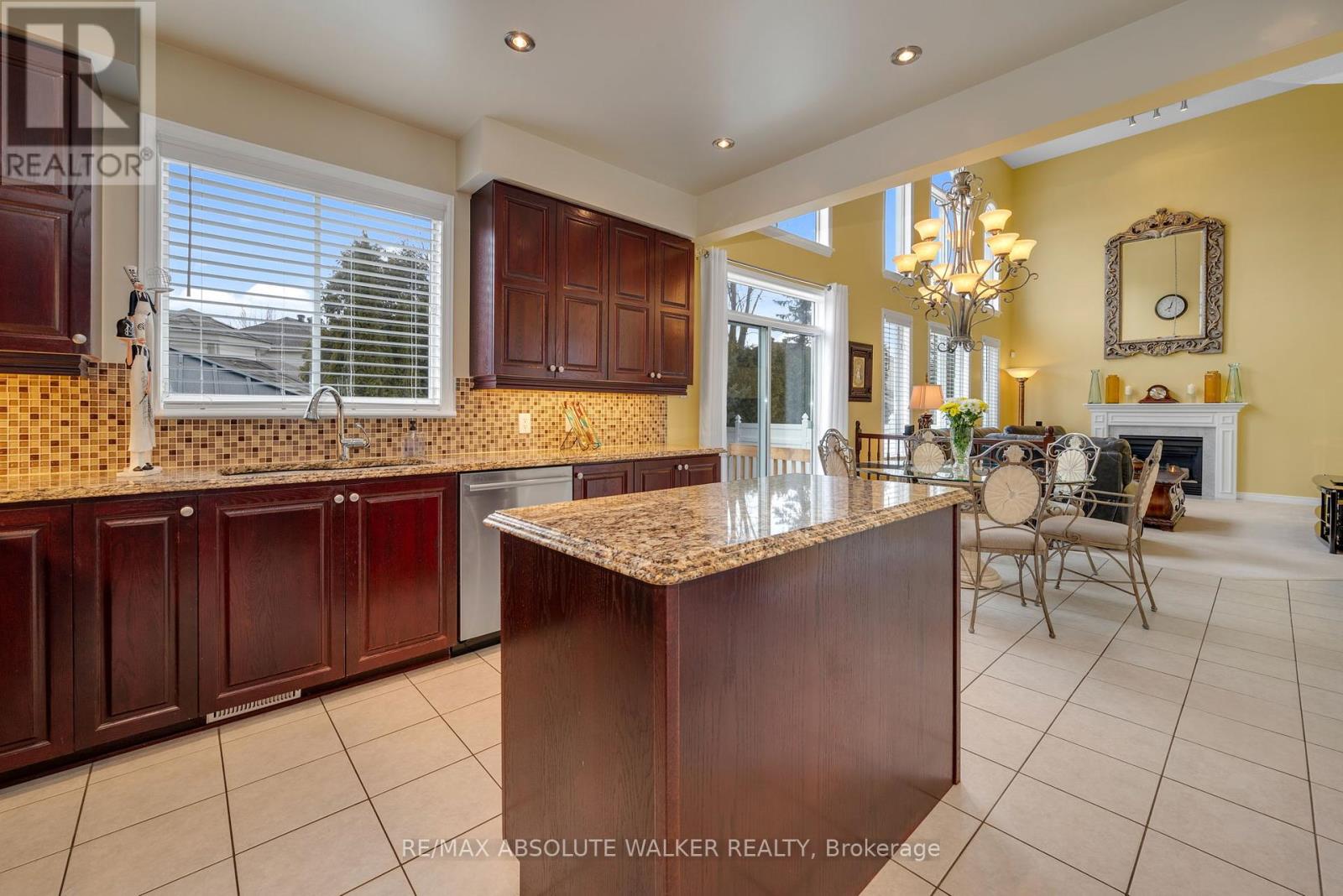 859 Martello Drive, Ottawa, Ontario  K4A 4E3 - Photo 12 - X12140676