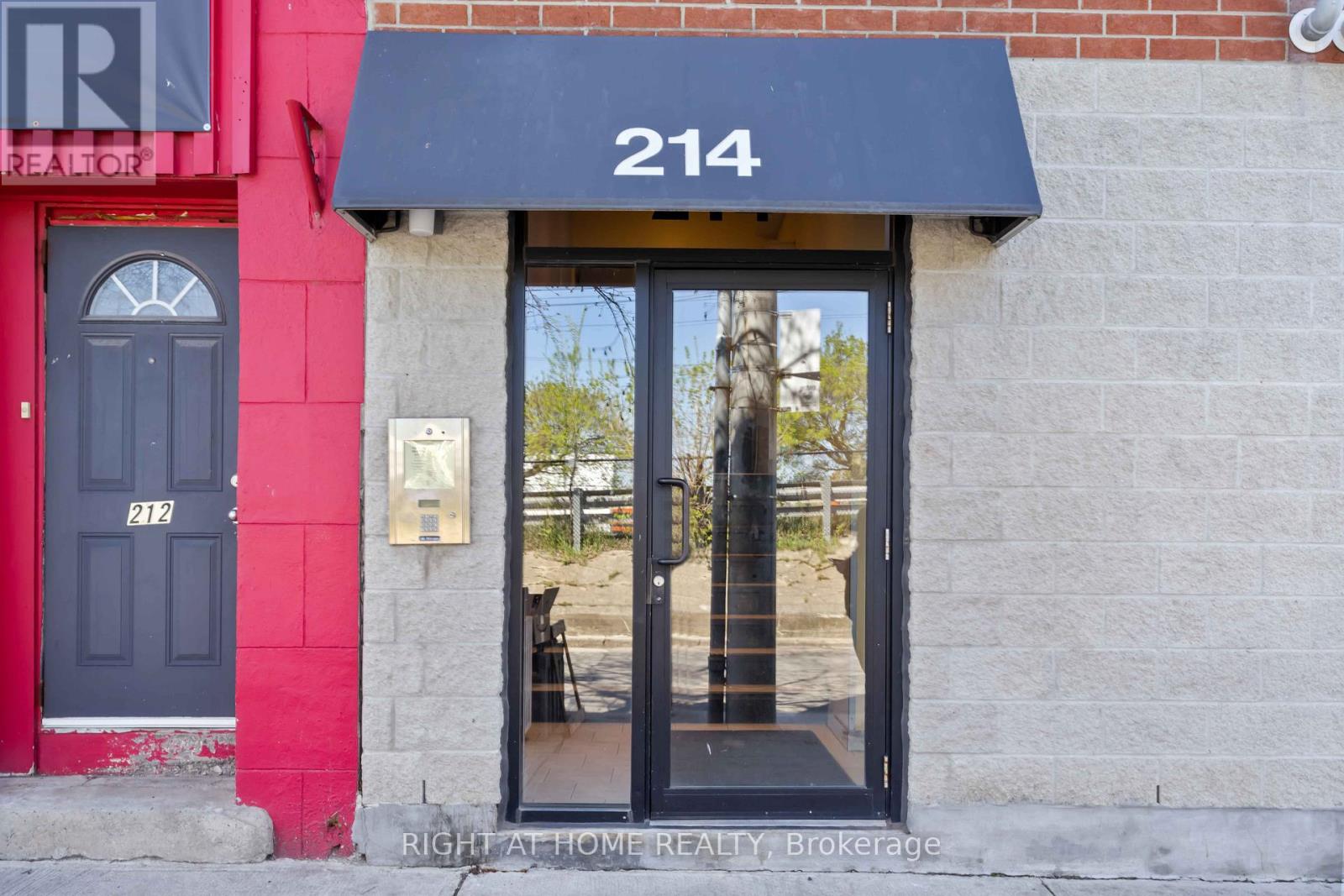 202 - 214 Main Street, Toronto (East End-Danforth), Ontario  M4E 2W1 - Photo 3 - E12140672