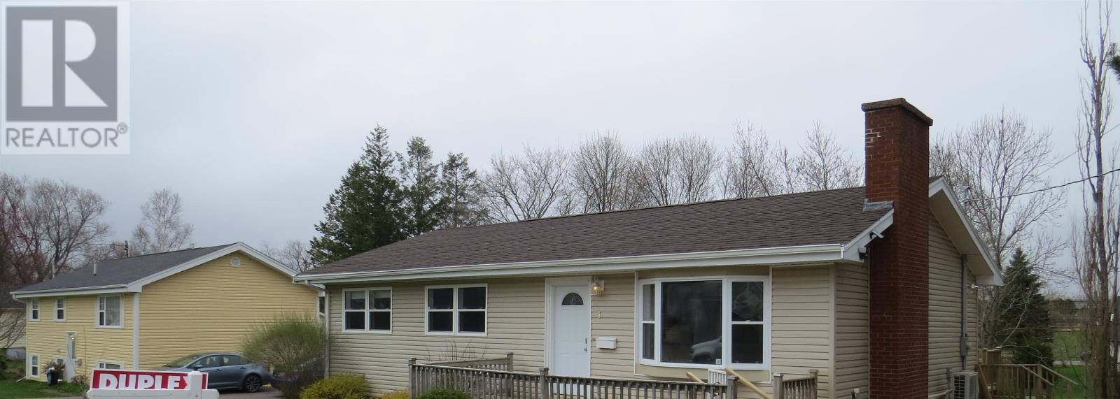 Property at 4 Ferndale Drive image 2